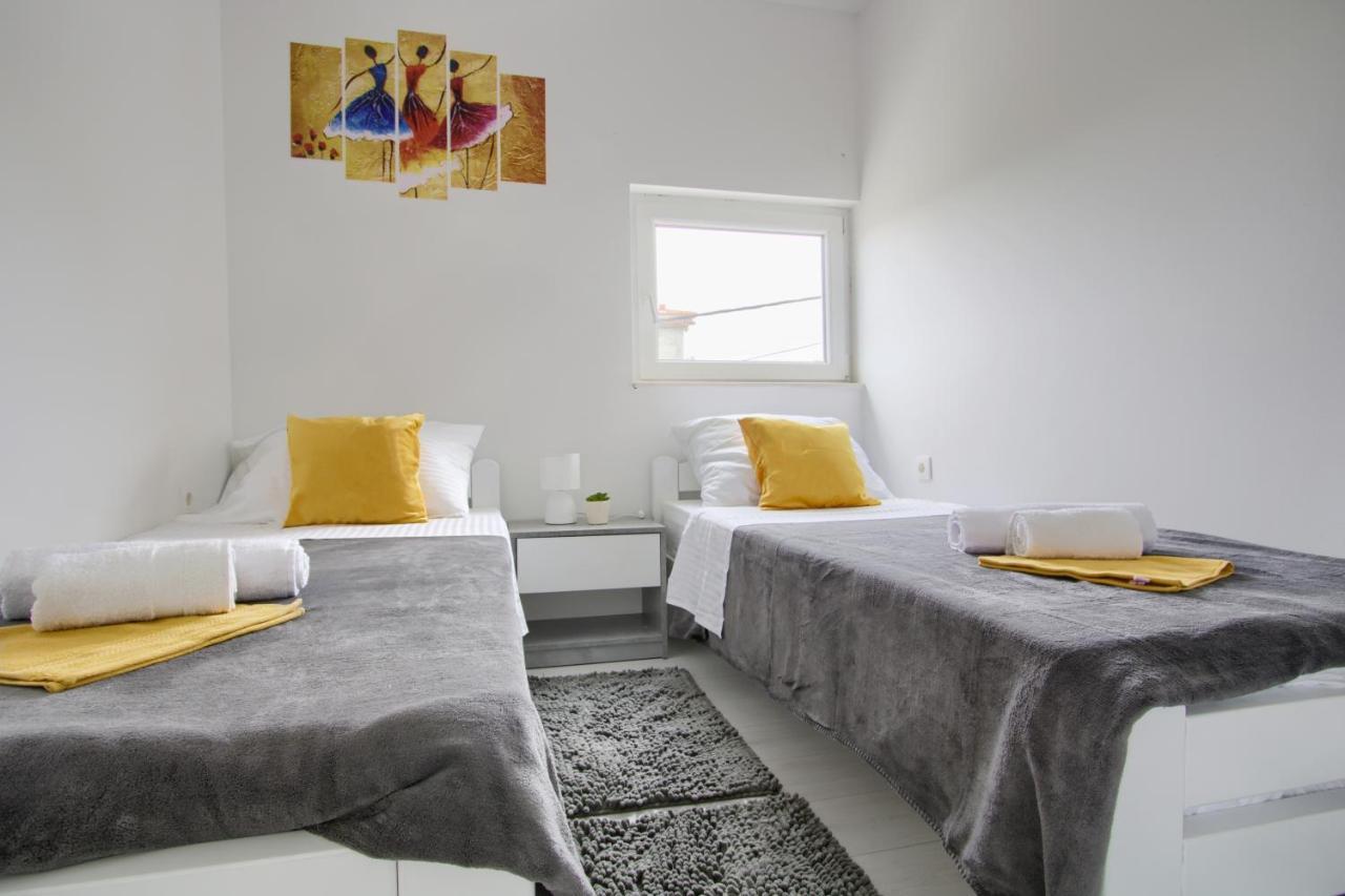 Apartments Villa Mihaela Banj Bagian luar foto