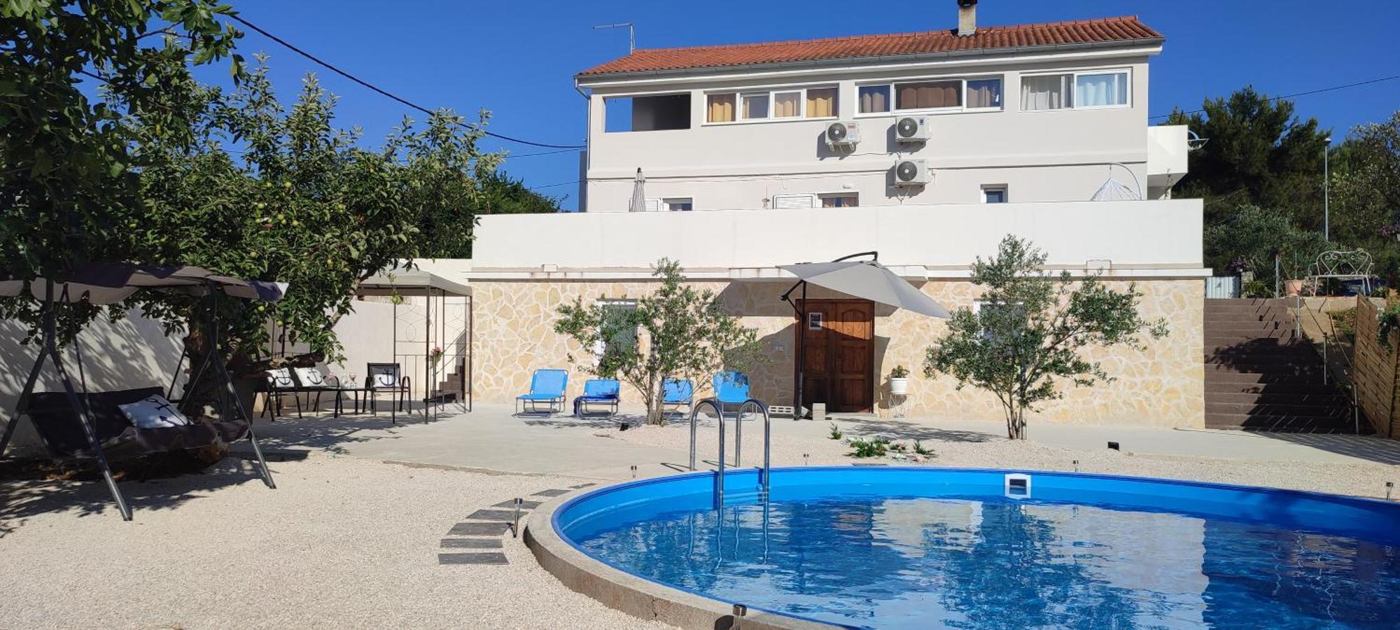 Apartments Villa Mihaela Banj Bagian luar foto