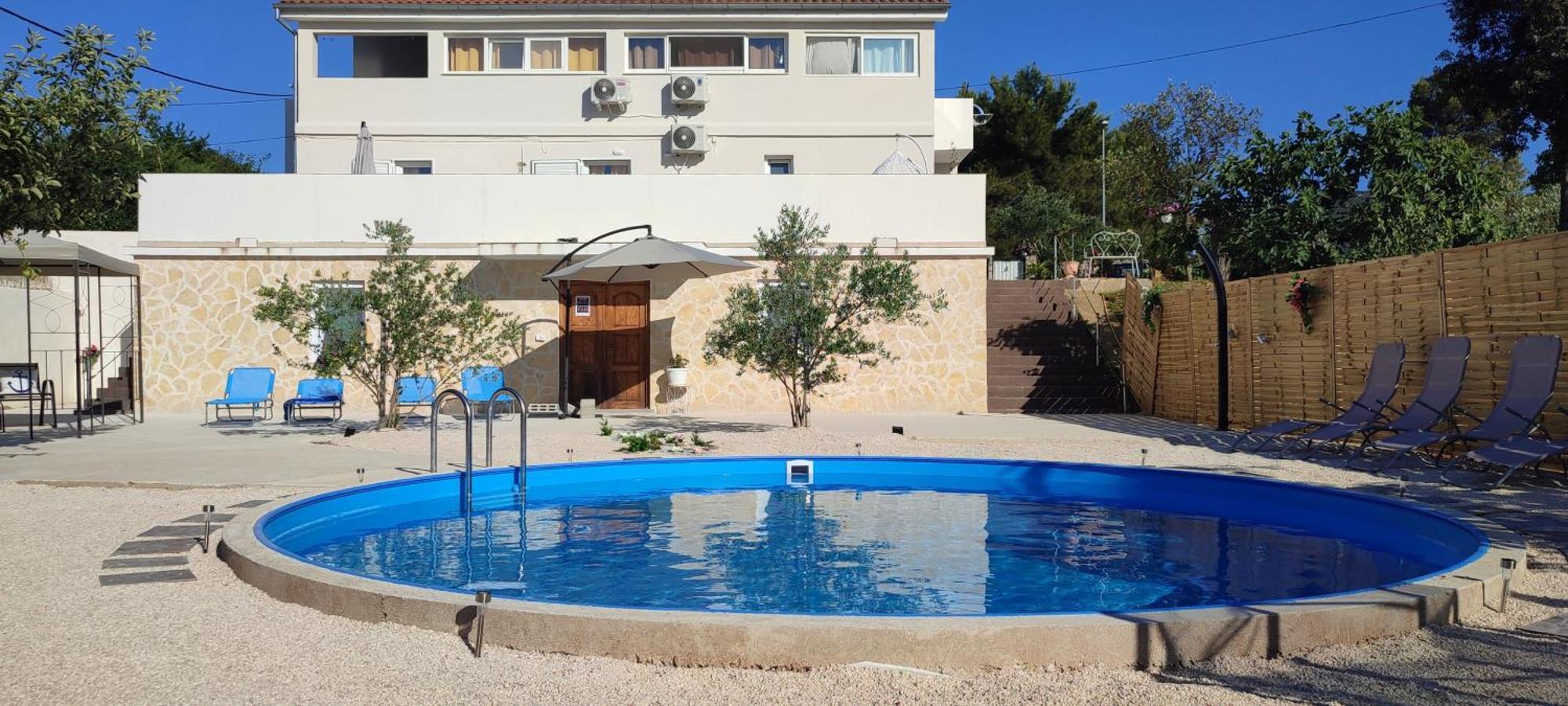 Apartments Villa Mihaela Banj Bagian luar foto