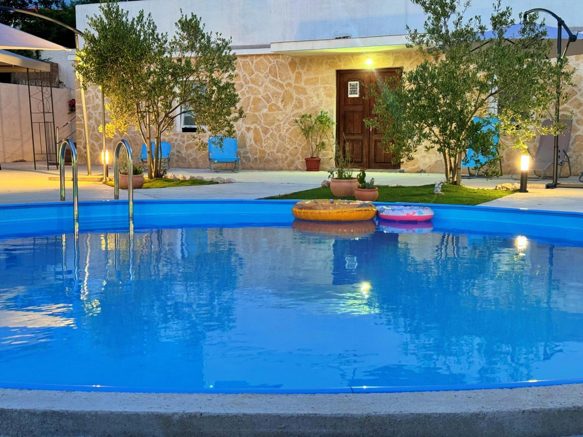 Apartments Villa Mihaela Banj Bagian luar foto