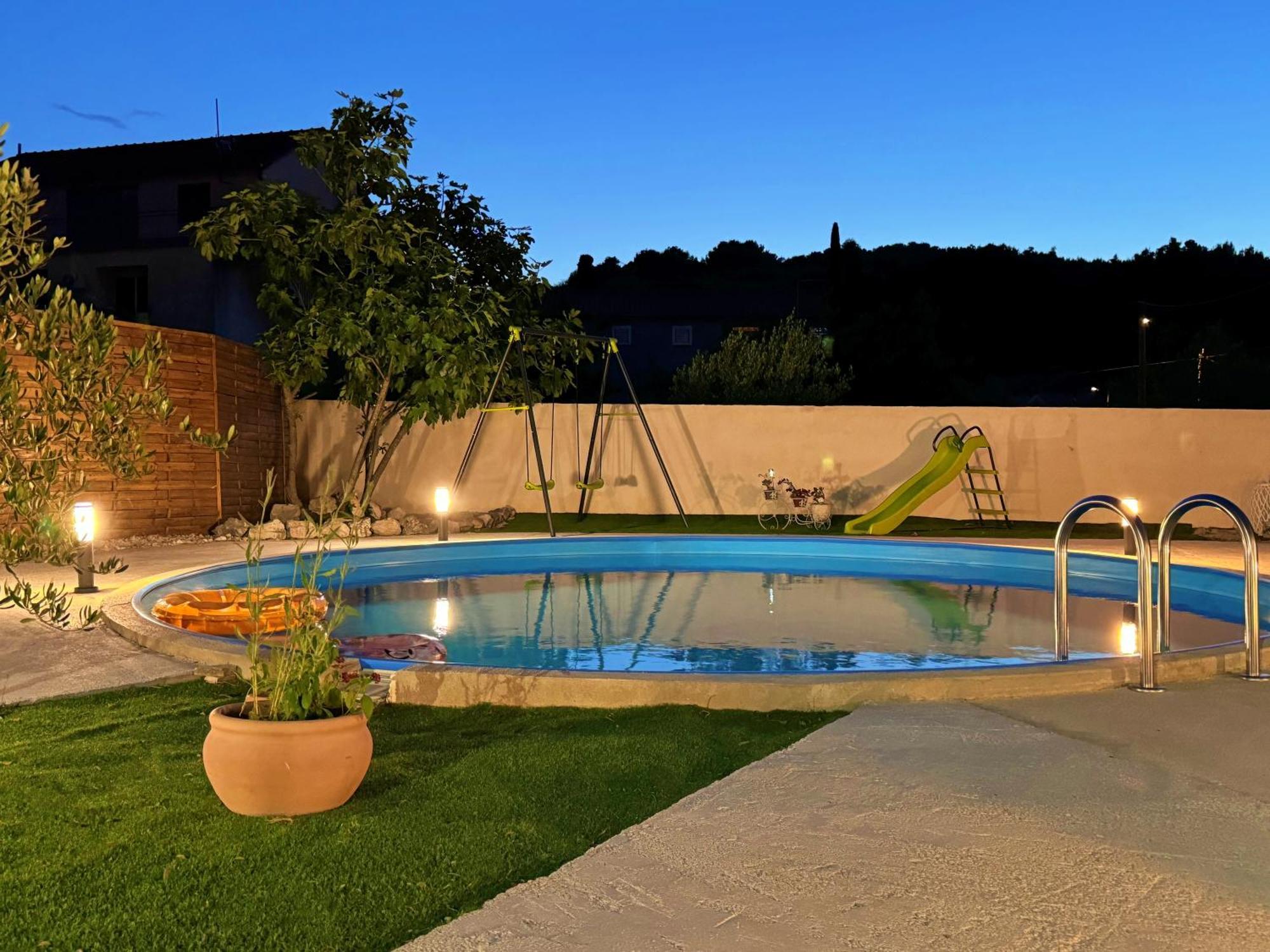Apartments Villa Mihaela Banj Bagian luar foto