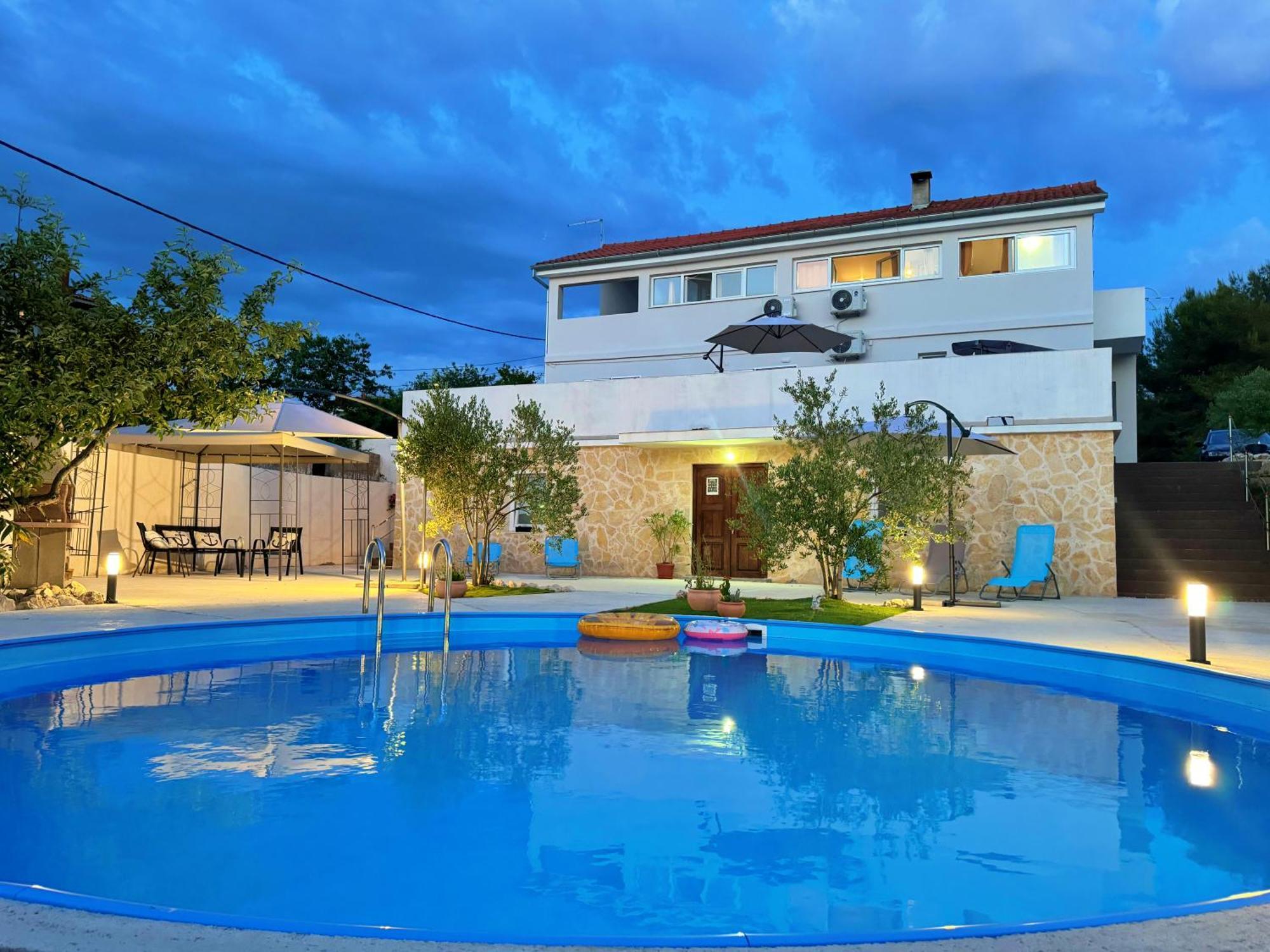 Apartments Villa Mihaela Banj Bagian luar foto