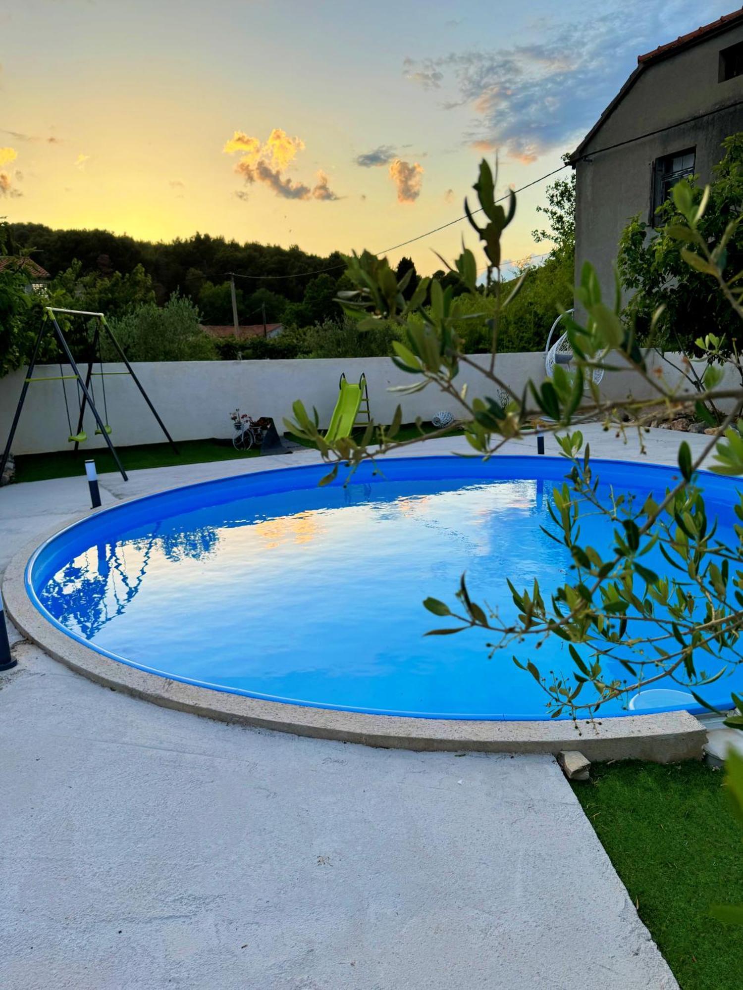 Apartments Villa Mihaela Banj Bagian luar foto